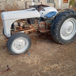 Ford 8N Tractor Flathead 4