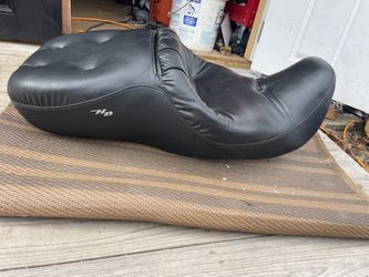 Harley Touring Seat 1(contact info removed)