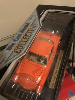 Die Cast Metal COLLECTION Road Signature Orange 1966 VW Karmann-Ghia  1:18 Thumbnail