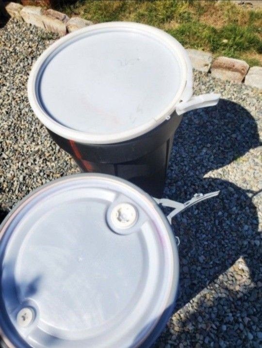 Black 55 Gallon open top Plastic Barrel / Drum with airtight lid---- $50 each