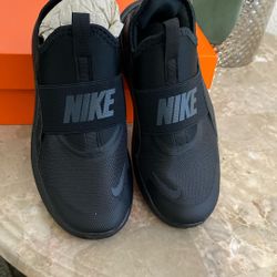 Nike Shoes Size 2 