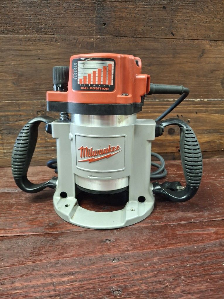 Milwaukee 3-1/2 Max HP Fixed-Base Production Router for Sale in Mcallen ...