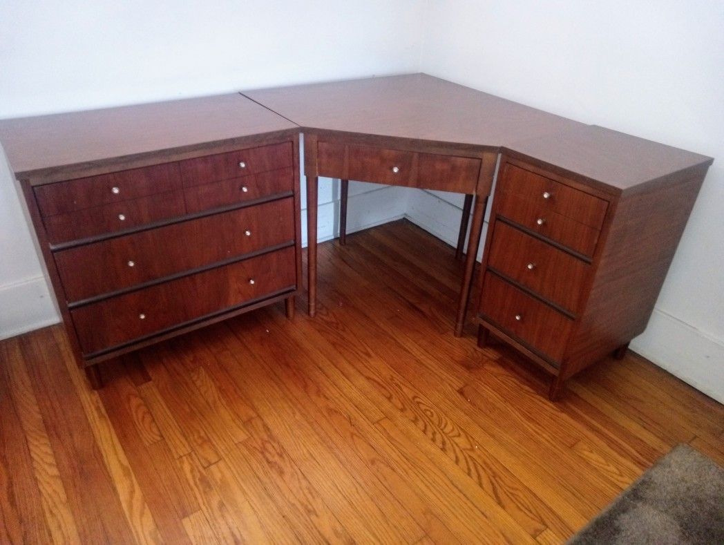 Town Set Mid Century Desk