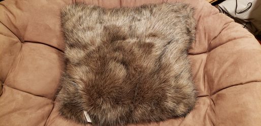 | Pillow NEW with tags | Faux Fur |