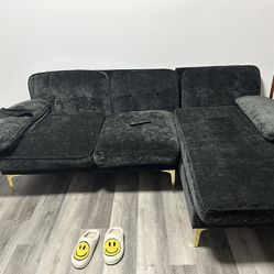 Camlyn Upholstered Sectional