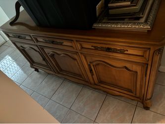 Dresser
