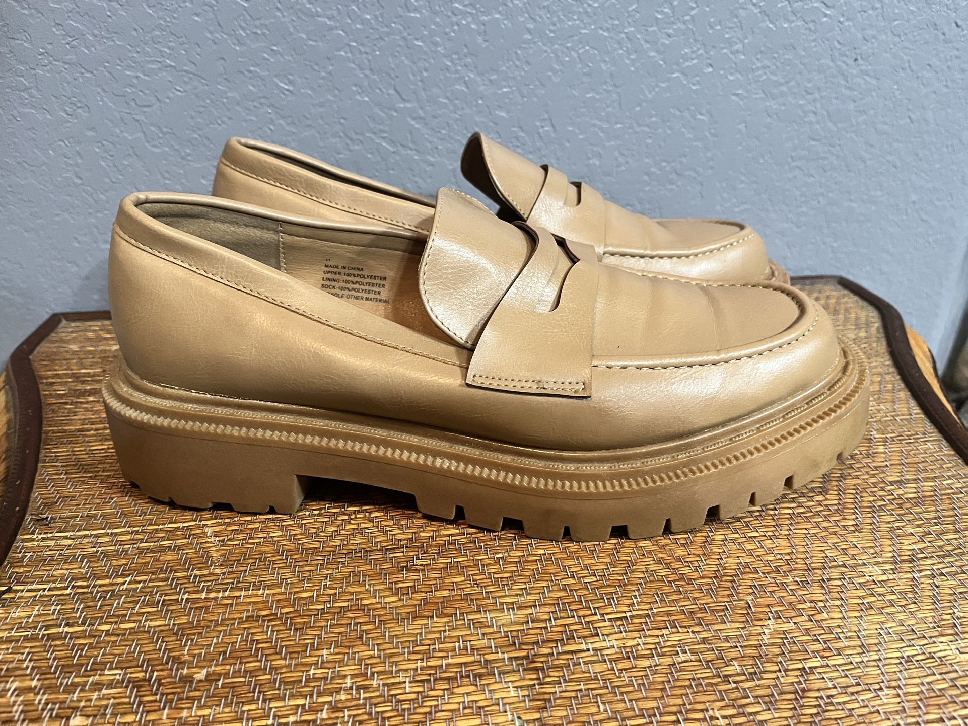 American Eagle Women’s Platform Loafers Size 11