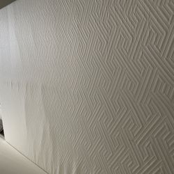 Queen mattress + bed frame