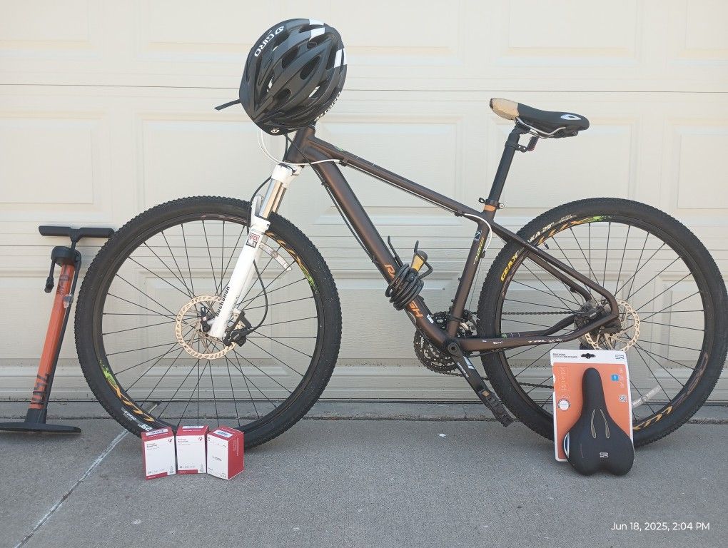 Almost Brand New Raleigh Talus Mountain Bike & Accessories