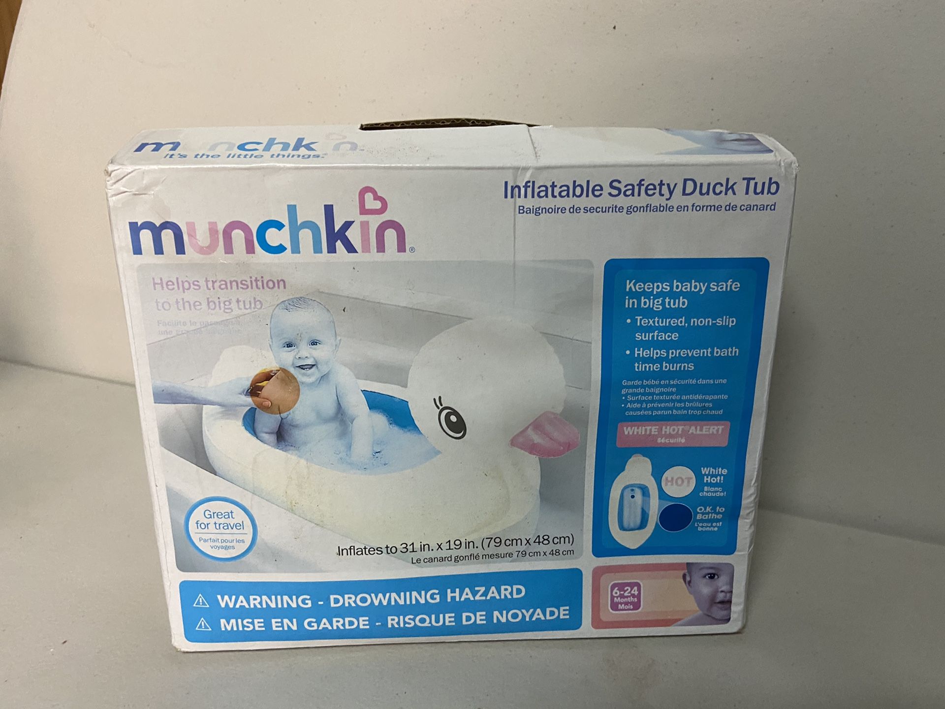 Brand New! Munchkin inflatable Duck tub