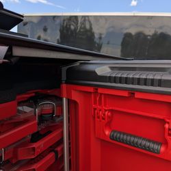Retrax PRO MX Manual Retractable Tonneau Cover 18-26 GMC Sierra