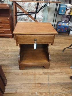 Vtg maple nightstand