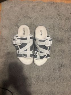 Draco Slides Size 9 White and Black