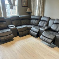 Grey Leather Sectional W/ Power Reclining Seats