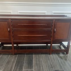 Tv Stand/Media console