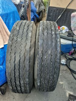 Llantas 11R22.5