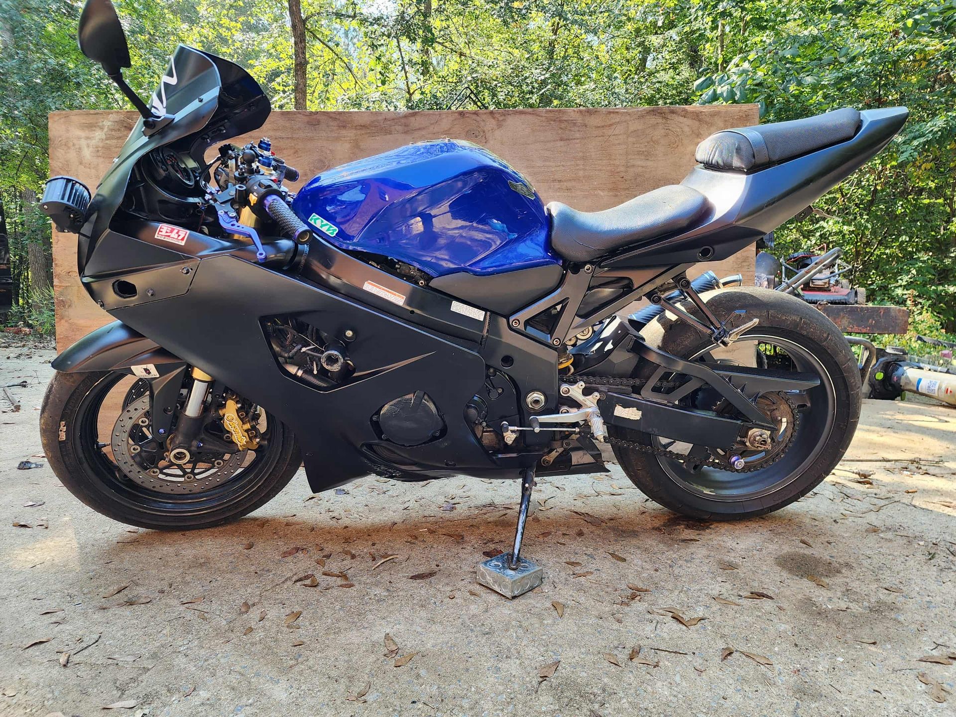 Crotch rocket