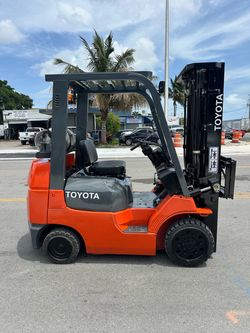 Forklif Toyota