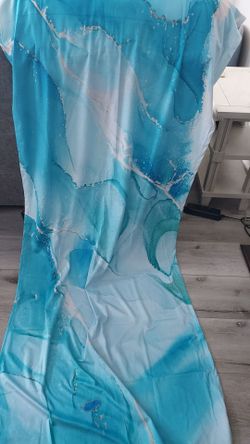 CLOSET CURTAIN