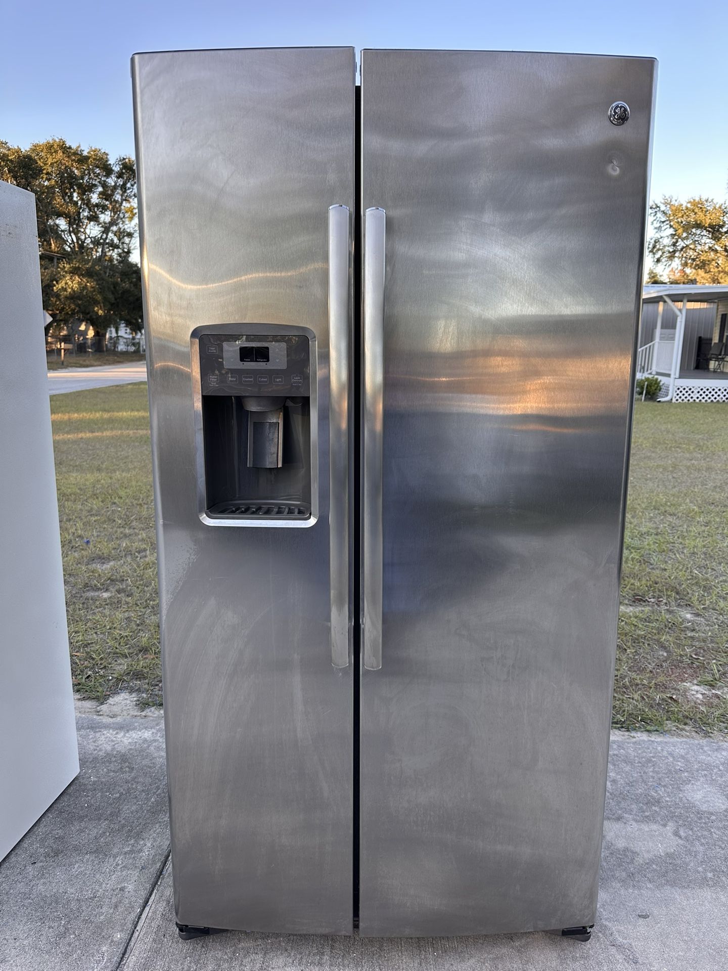 Ge Stainless Steel Refrigerator Works Great-30 DAY WARRANTY (same Day Delivery Available)