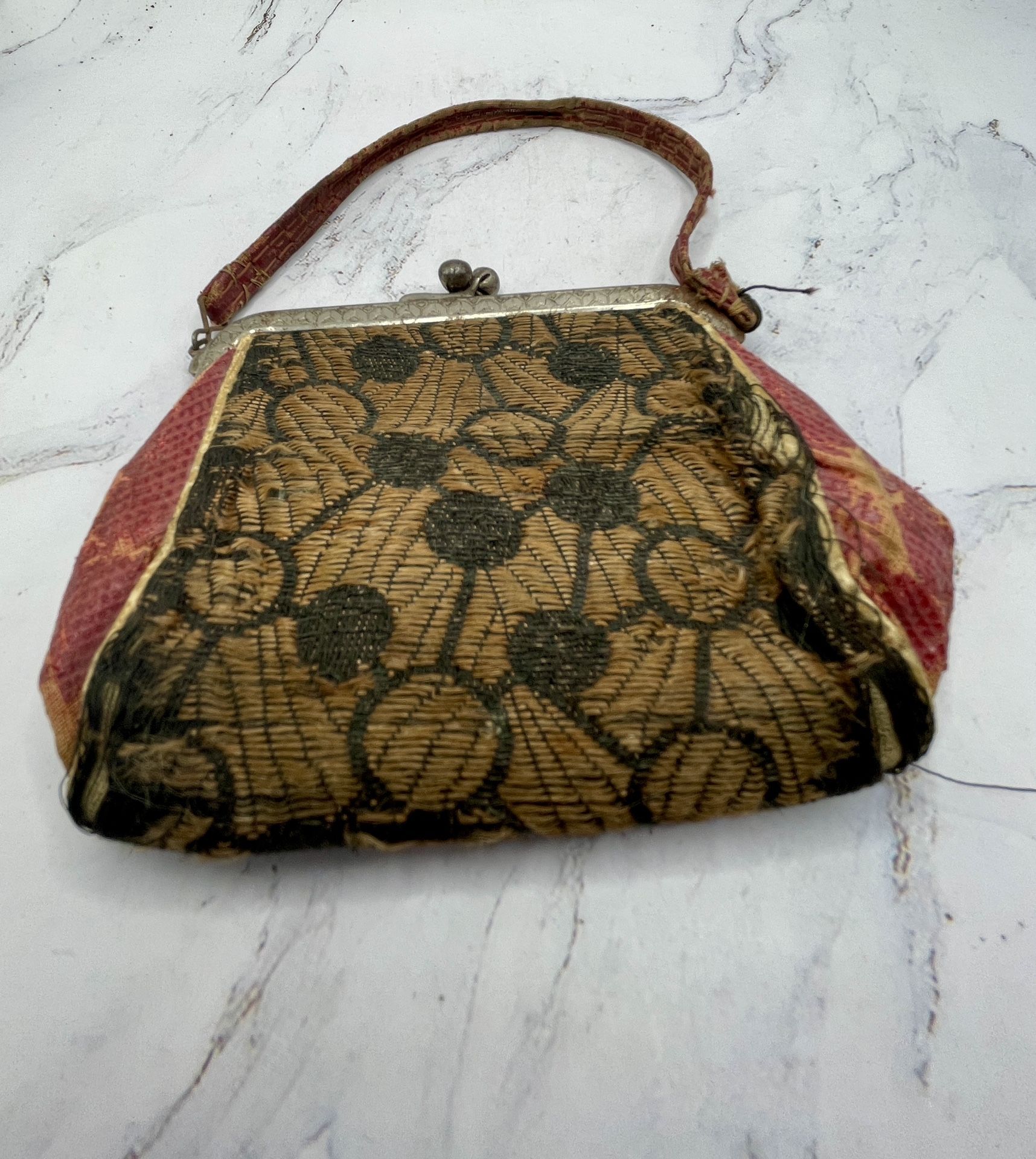 Antique Lace Leather Evening Purse Kiss Closure Beige & black lace in circle pattern