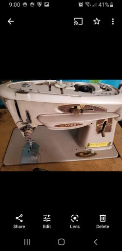 Vintage Singer Sewing Machine w/ Table - Model 500A
