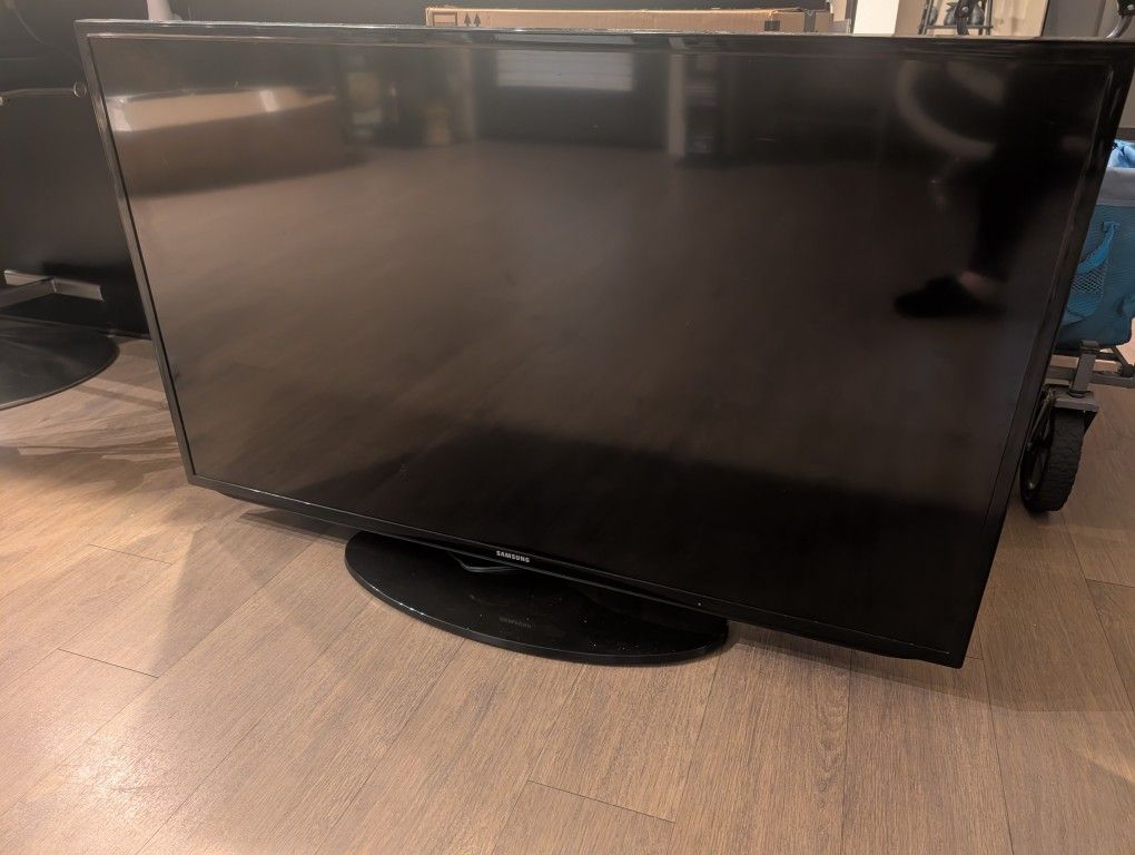 Samsung 46" LED-LCD HD TV With Remote And Amazon Fire Stick