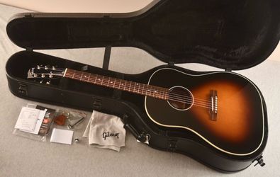 Gibson J-45 standard 2025