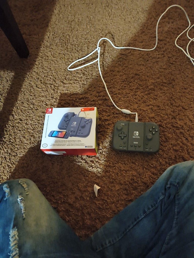 Hori Nintendo Switch Pro Controller Basically New Open Box 50