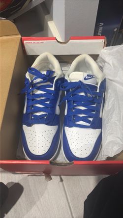 Blue Kentucky dunks