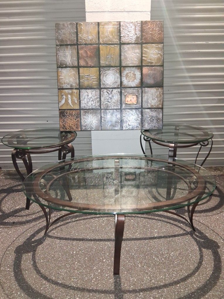 Coffee Table And End Tables/picture