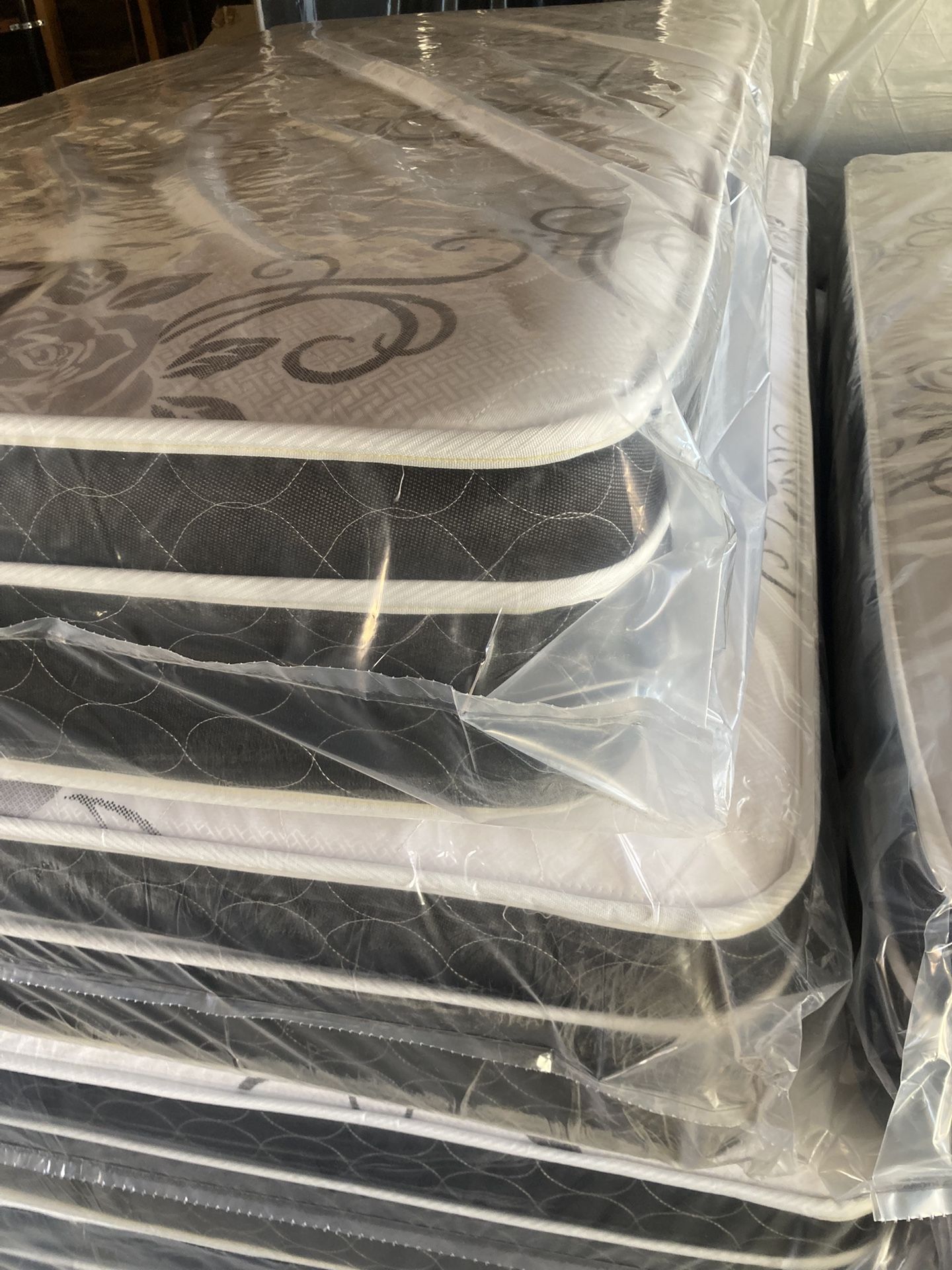 California Eastern King Mattress And Boxspring