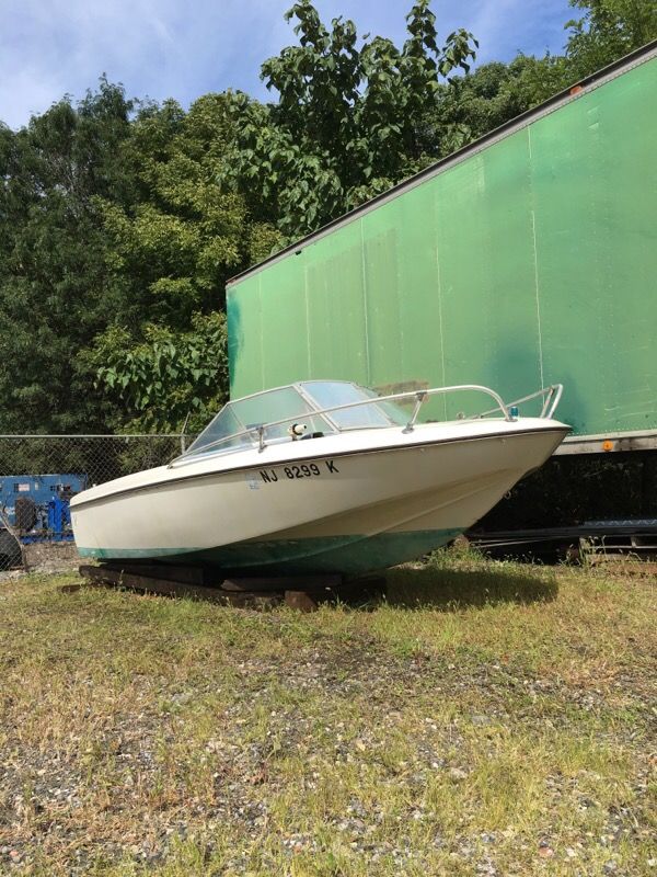 1967 thunderbird cathedral hull 17' boat