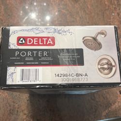 Delta Porter Shower 