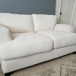 Beautiful Plush Love Seat 