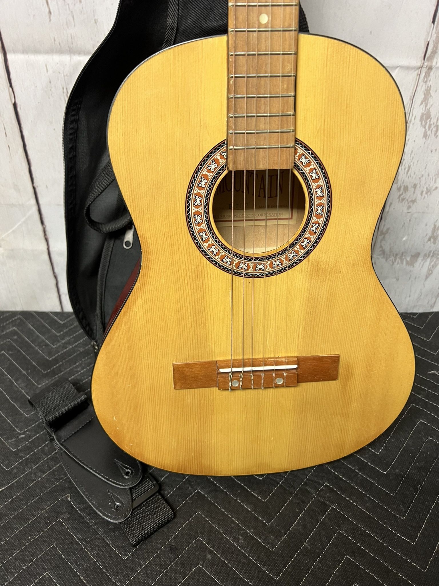 Mountain 3/4 Size Nylon String Acoustic Guitar w/ Gig Bag!