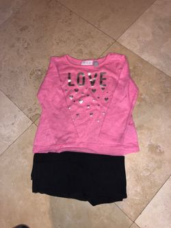 Girls size 4 leggings and shirt children’s place