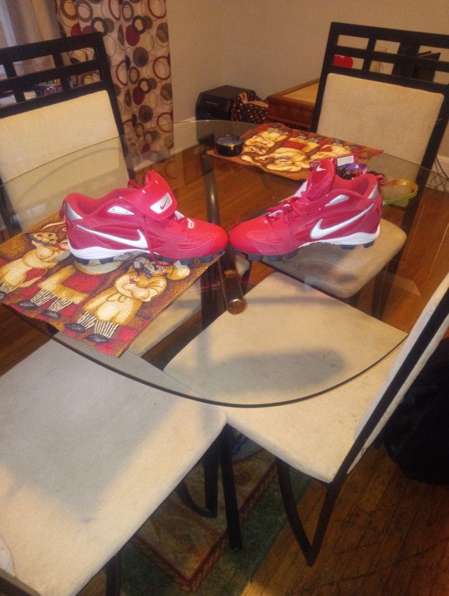 Nike Size 9 Cleats