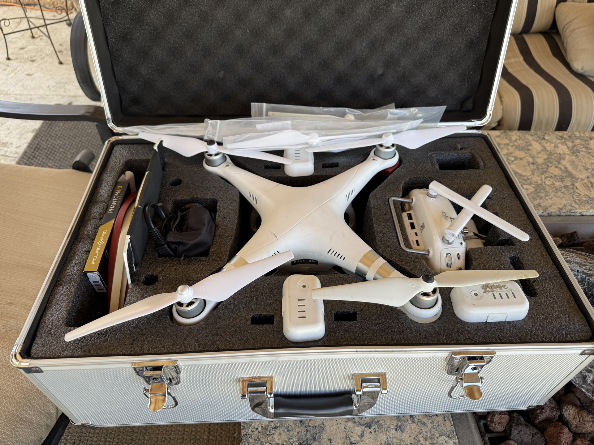 DJI PHANTOM 3 professional