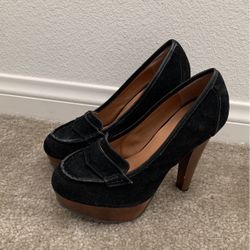 Black Loafer Style With Wood Heel