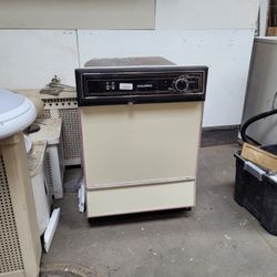 Caloric Dishwasher