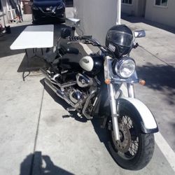 2001 Suzuki Intruder Volusia 
