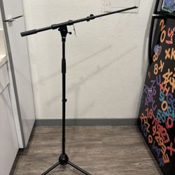 K And M Mic stand $75