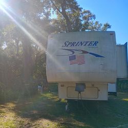 2005 Fifth Wheel 30