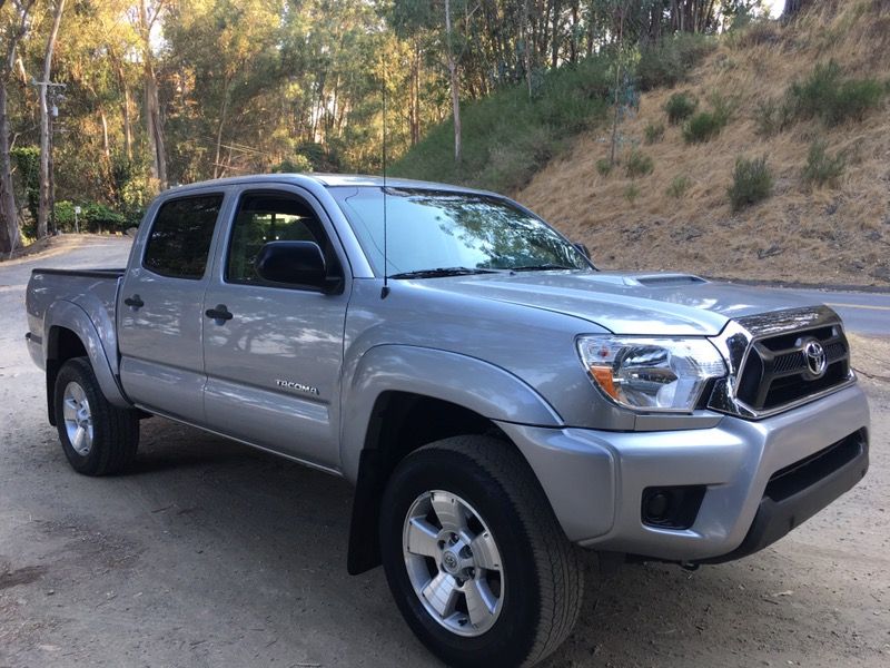 2015 Toyota Tacoma 4cyl 62k miles salvage title