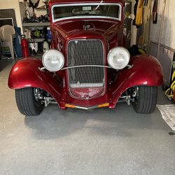 1932 Ford Five Window Coupe 