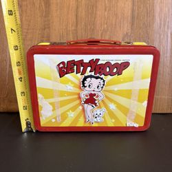 collectible Betty Boop tin lunch box