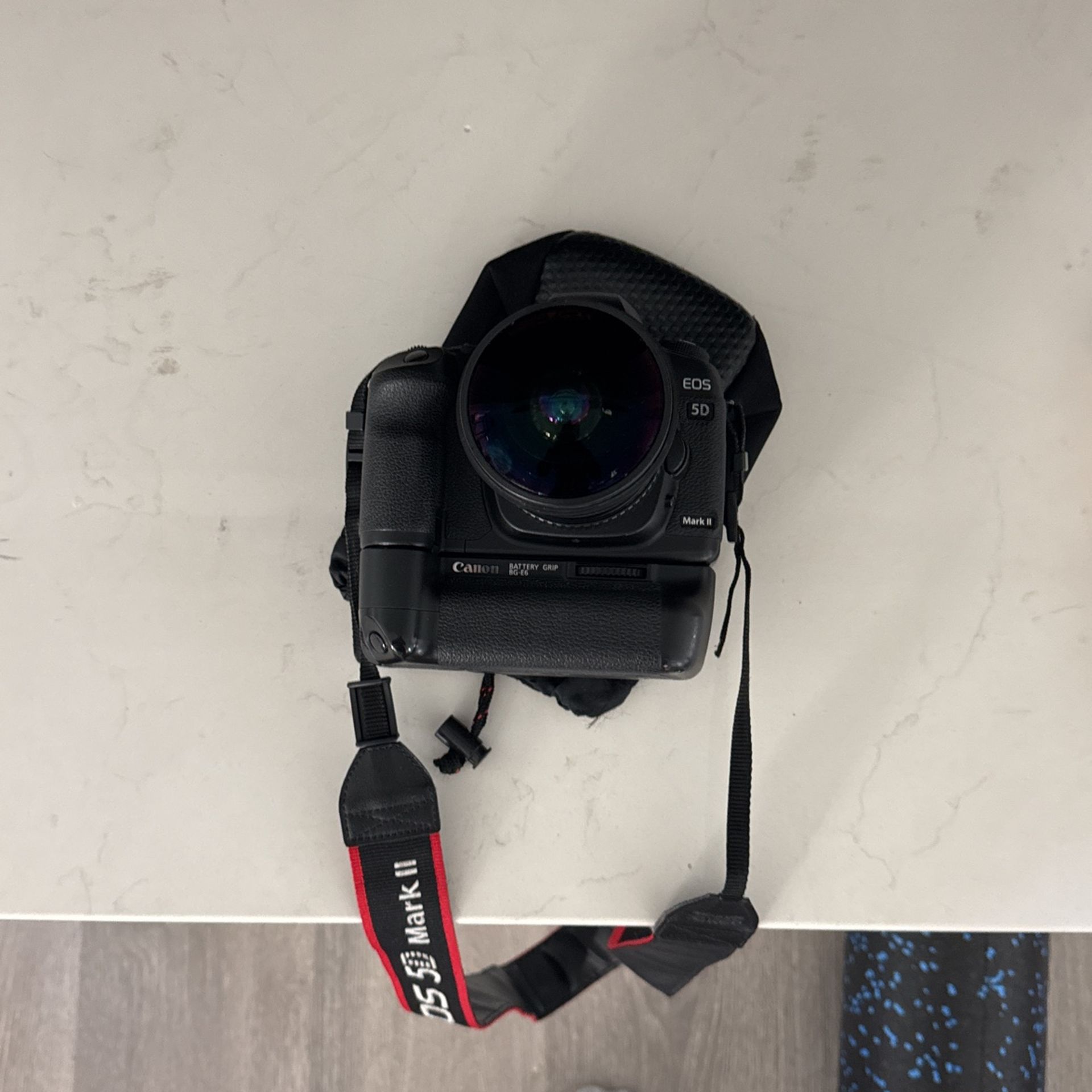 Canon EOS 5D Mark II Camera