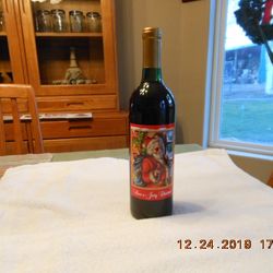 UNOPENED BOTTLE OF GRATEFUL DEAD UNwine – “HAVE A JERRY CHRISTMAS” BOTTLE
