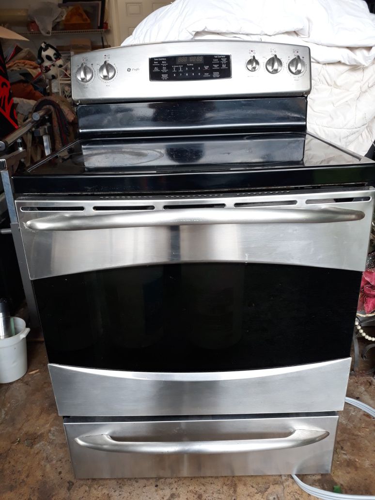 GE flat top stainless steel range cooker
